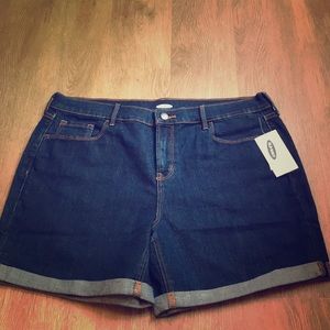 NWT OLD NAVY Mid Rise Slim Jean Shorts Size 14